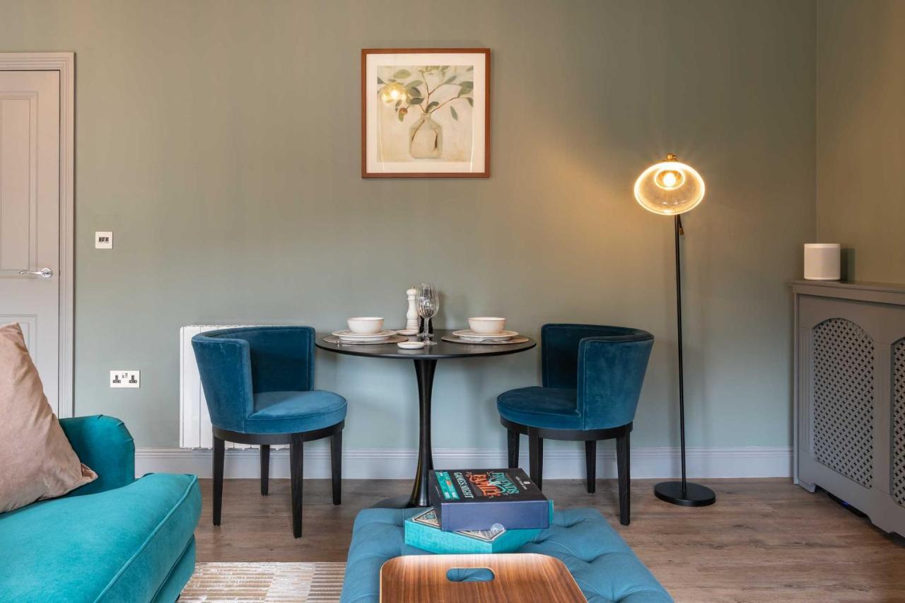 Beautiful Modern 1 Bedroom Apartment, City Centre Bath Exteriör bild
