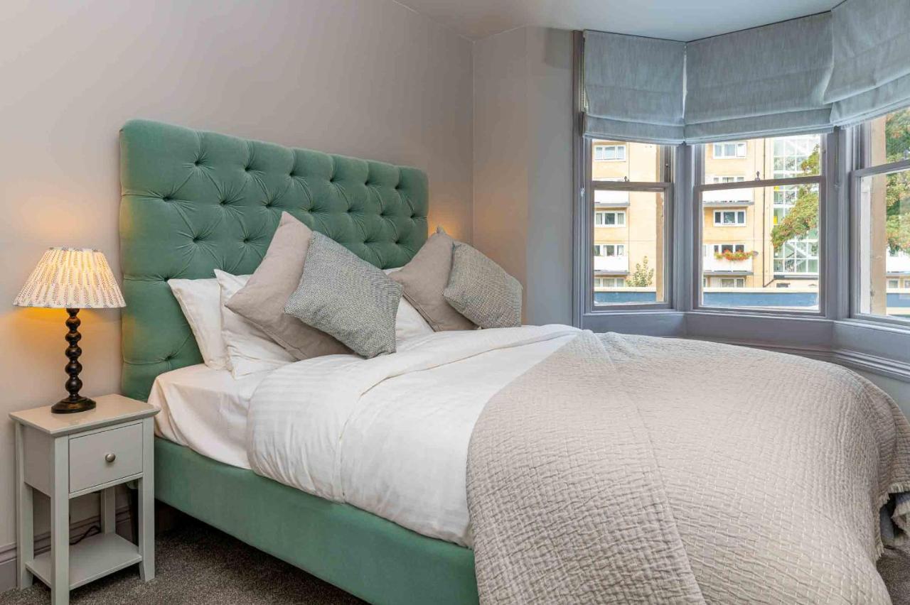 Beautiful Modern 1 Bedroom Apartment, City Centre Bath Exteriör bild